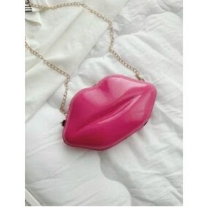 Lip purse bachelorette